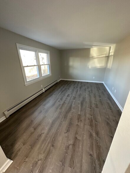 Building Photo - 1444 Stafford Rd