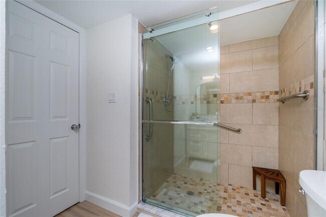 Building Photo - 1500 Park Beach Cir