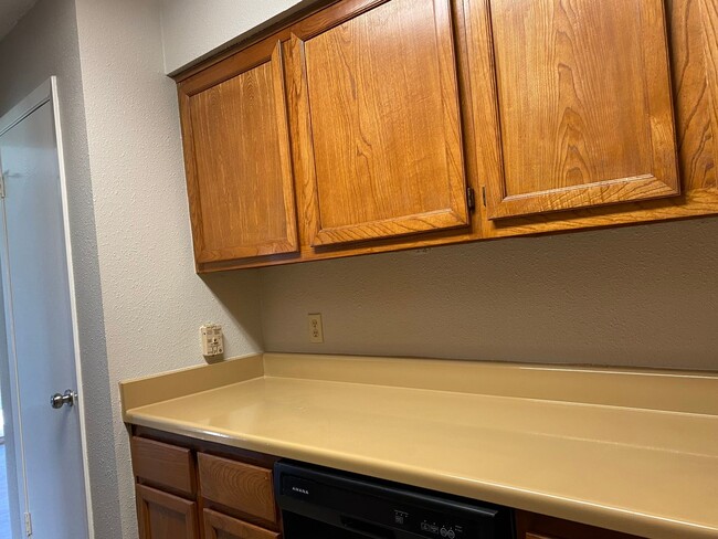 Building Photo - 510 Willowbend Cove