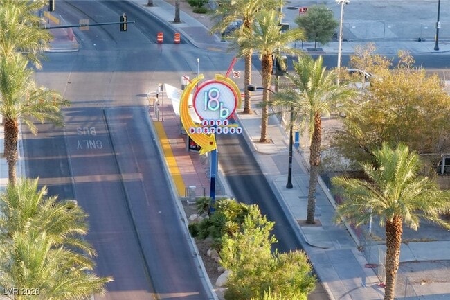 Building Photo - 200 Hoover Ave