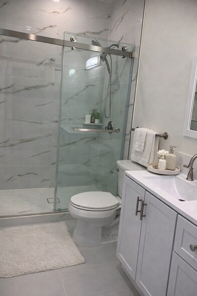 Building Photo - 11040 Genesta Ave