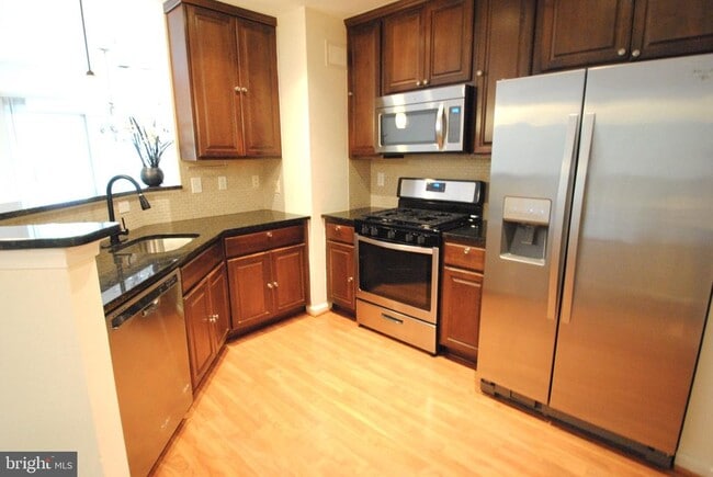 Building Photo - 12823 Fair Briar Ln