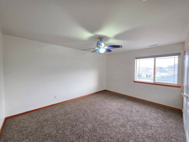 Building Photo - 3493 Hanstead St