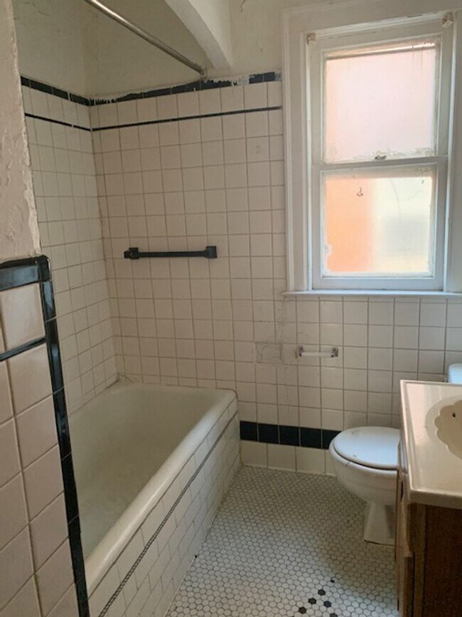 Building Photo - 15340 Hartwell St