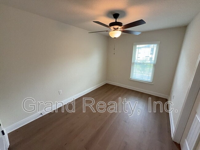 Building Photo - 4417 Village Oak Ln