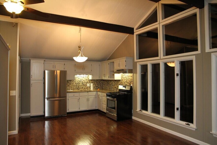 Building Photo - 618 - C Ridge Rd.