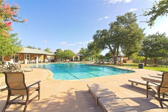 Building Photo - 2700 Madelena Ct