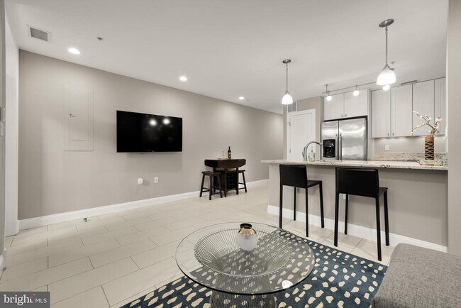 Building Photo - 1135 6th St NW