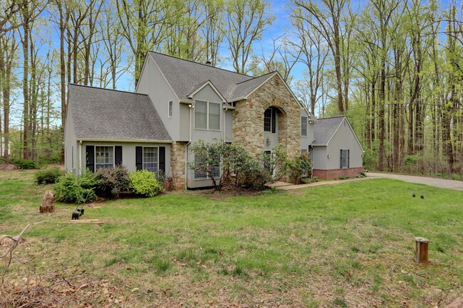 Building Photo - An Unbelievable Rental Opportunity – Grand...
