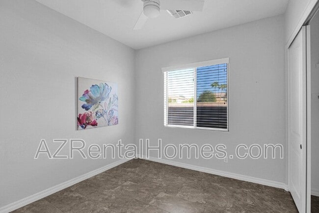 Building Photo - 1492 E Prescott Pl