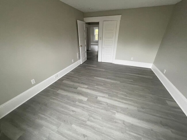 Building Photo - Section 8 Accepted!