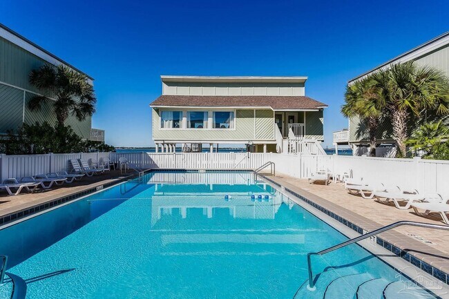 Building Photo - 1100 Fort Pickens Rd
