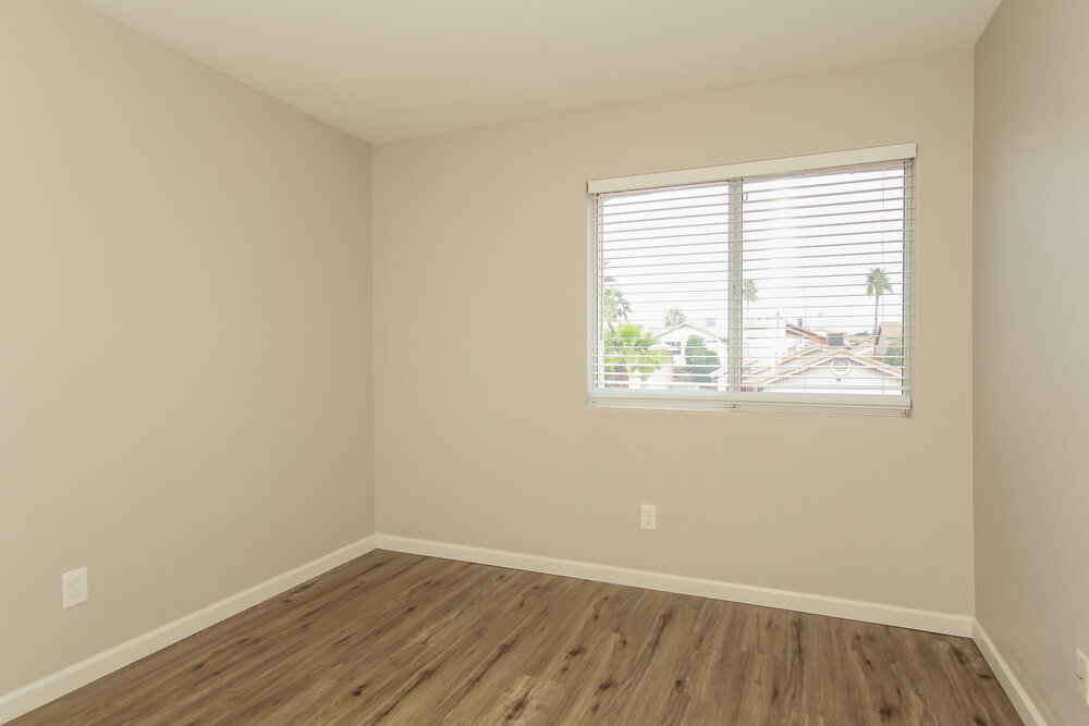 Building Photo - 1249 E Angela Dr