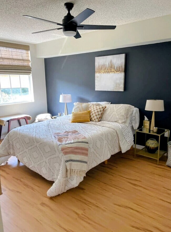 Building Photo - 8754 River Homes Ln