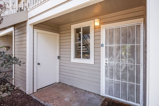 Building Photo - PET FRIENDLY and GROUND FLOOR Unfurnished ...