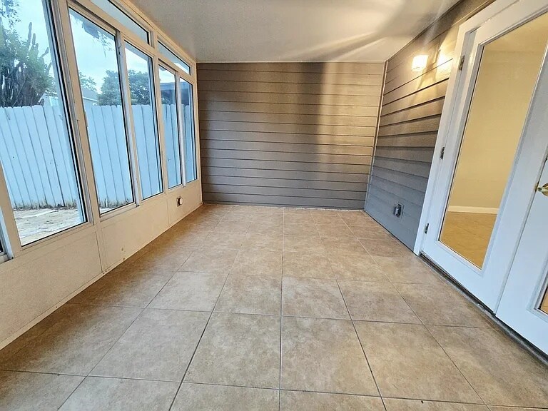 Building Photo - 4526 Brook Hollow Cir