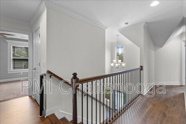 Building Photo - 8229 Pierpoint Dr