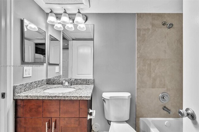 Building Photo - 2890 N Oakland Forest Dr