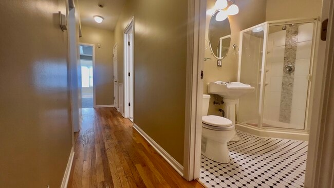 Building Photo - 7221 S Euclid Ave