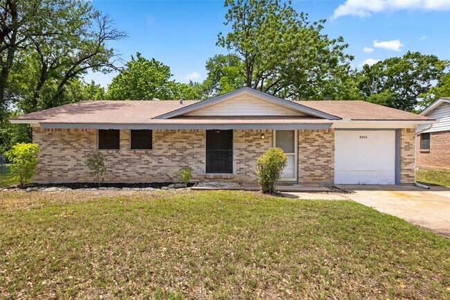 Primary Photo - 8410 Briarwood Ln