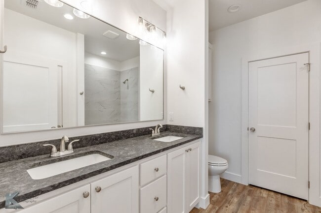 Building Photo - NEWER CONSTRUCTION! 3 bedroom, 2 bath, 2 car garage