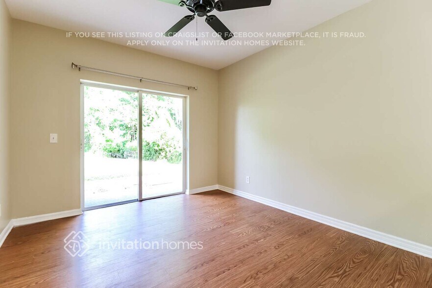Building Photo - 1220 Charlesworth Dr