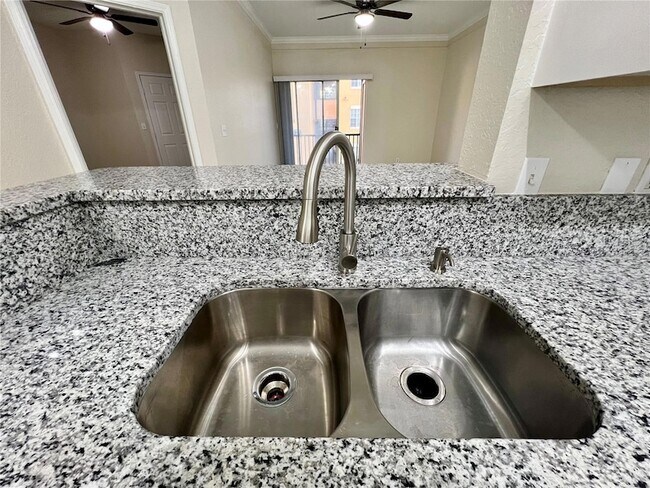 Building Photo - 4323 Bayside Village Dr