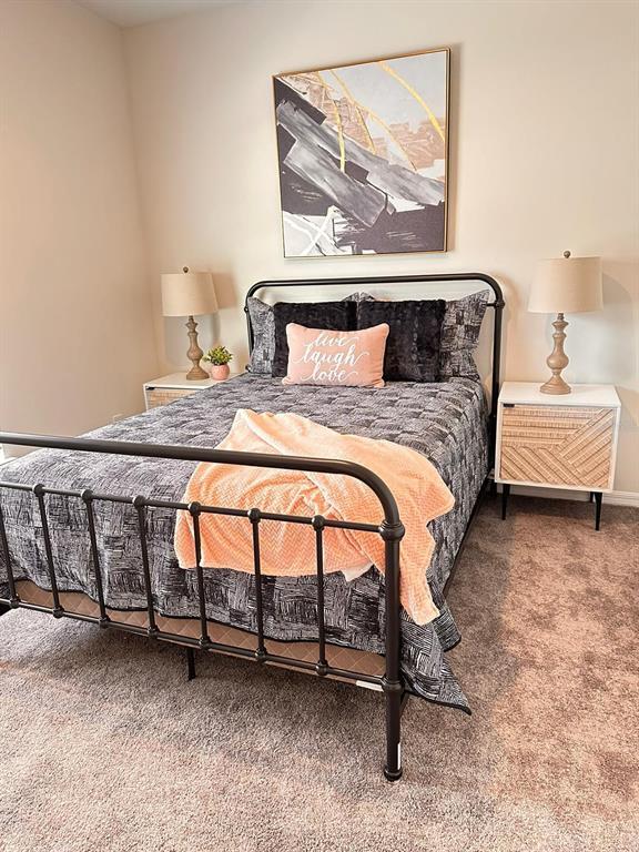 Building Photo - 2021 Claudia Ln