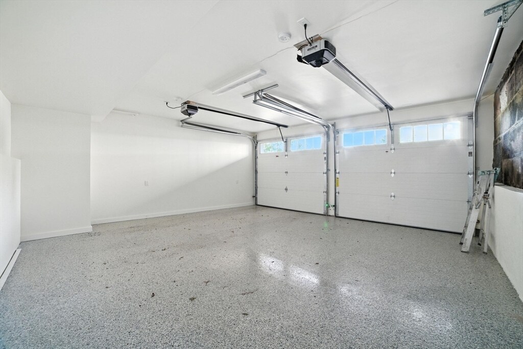 Building Photo - 152 Winchester St