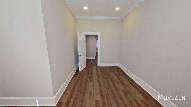 Building Photo - 9 Ratcale Ln