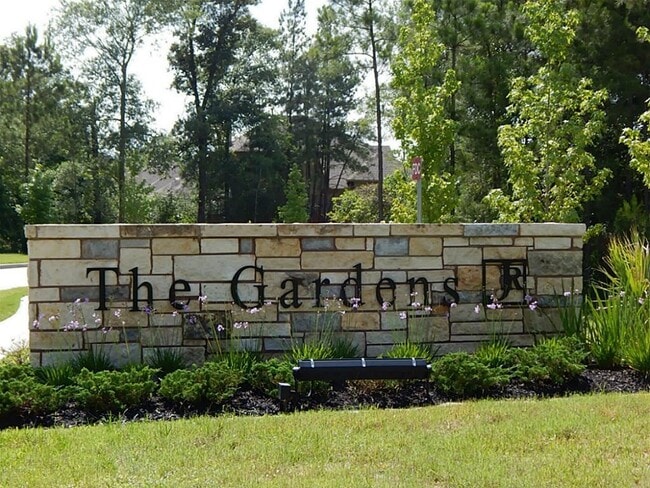 Building Photo - 2459 Garden Falls Dr