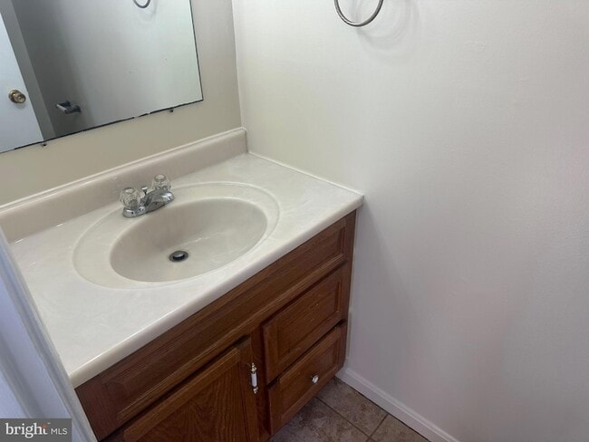 Building Photo - 8146 Larkin Ln