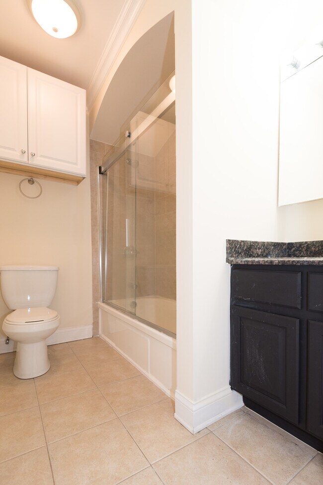 Building Photo - 2206 S Goebbert Rd