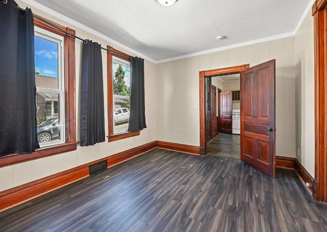 Building Photo - 2508 Windsor Ave