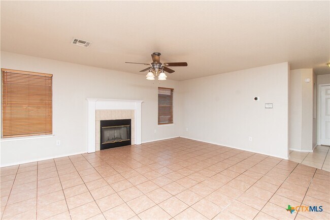 Building Photo - 5401 Jitterbug Ct