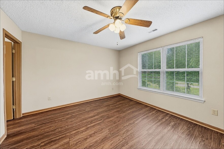 Building Photo - 8539 Coralberry Ln