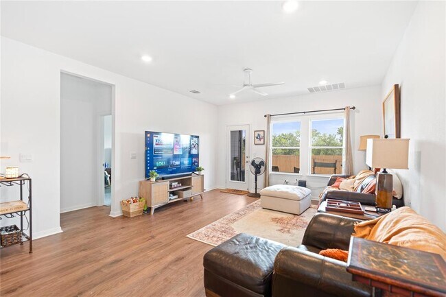 Building Photo - 143 Santa Rosa Ln