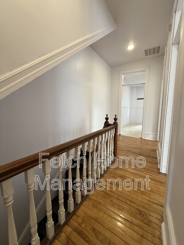 Building Photo - 125 E State St