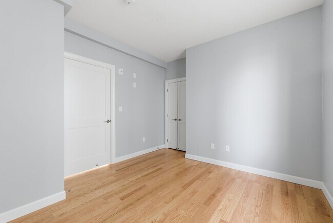 Building Photo - 19 Simon St