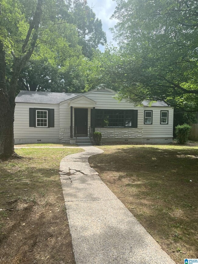 Building Photo - 937 Sunset Dr