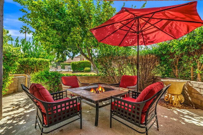 Building Photo - 215 Calle Bravo