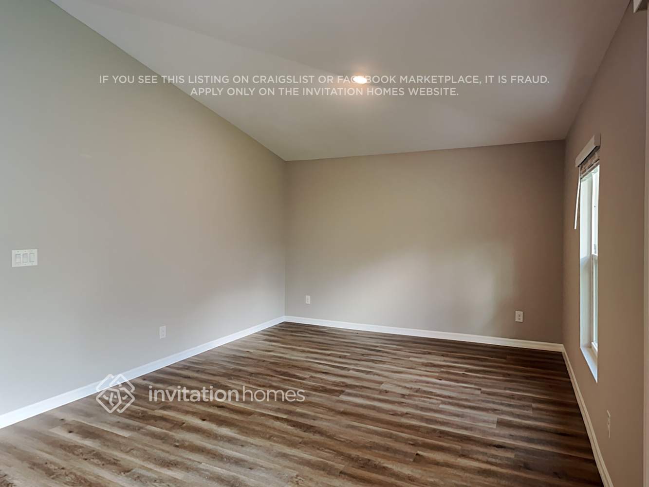 Building Photo - 305 NW 12th Pl