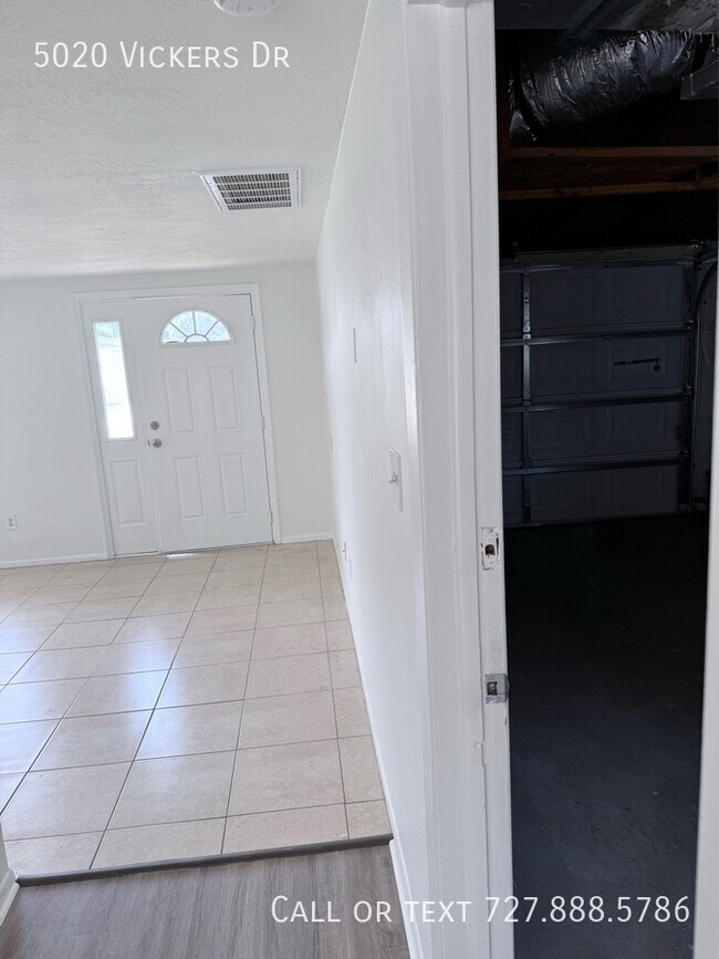 Building Photo - 5020 Vickers Dr