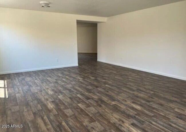 Building Photo - 2745 W Sunshine Butte Dr