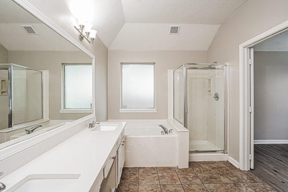 Building Photo - 549 Green Cedar Dr