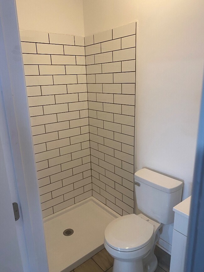 Building Photo - 1107 Buchanan St