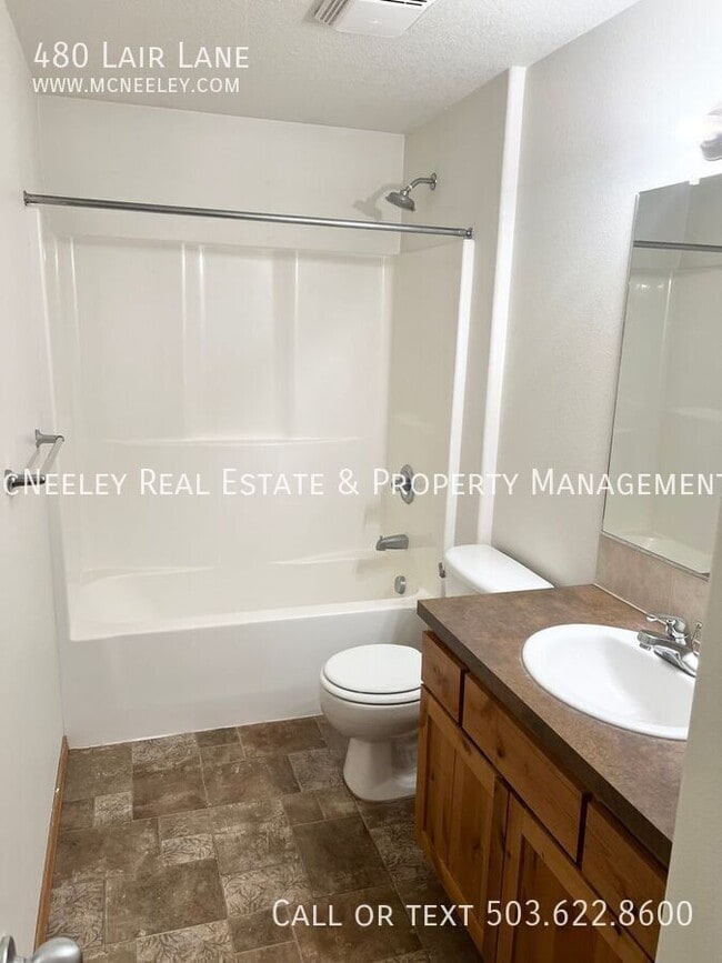 Building Photo - 480 Lair Ln