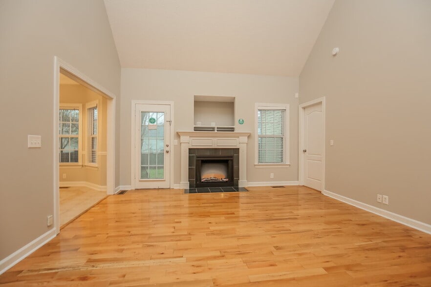 Building Photo - 3546 Stevens Bend Dr