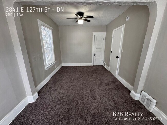 Building Photo - 2841 E 127th St