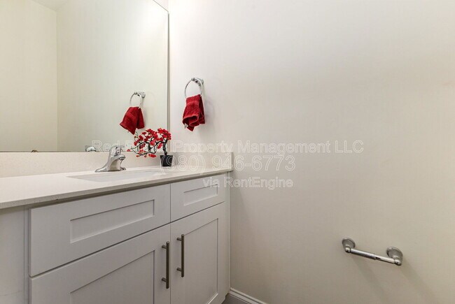 Building Photo - 3971 Fadden St